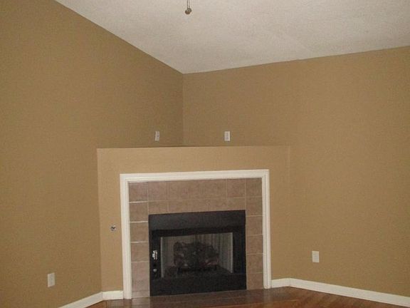 5th image of 7926 Marsha Woods Dr