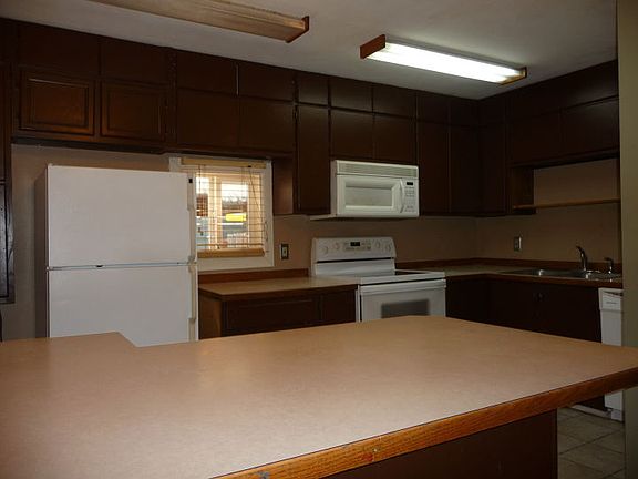 3rd image of 602 S 31st St #1
