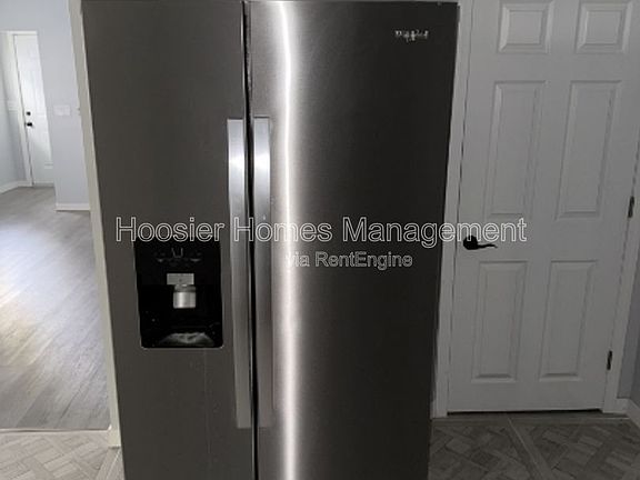 2nd image of 940 Jefferson Ave #1