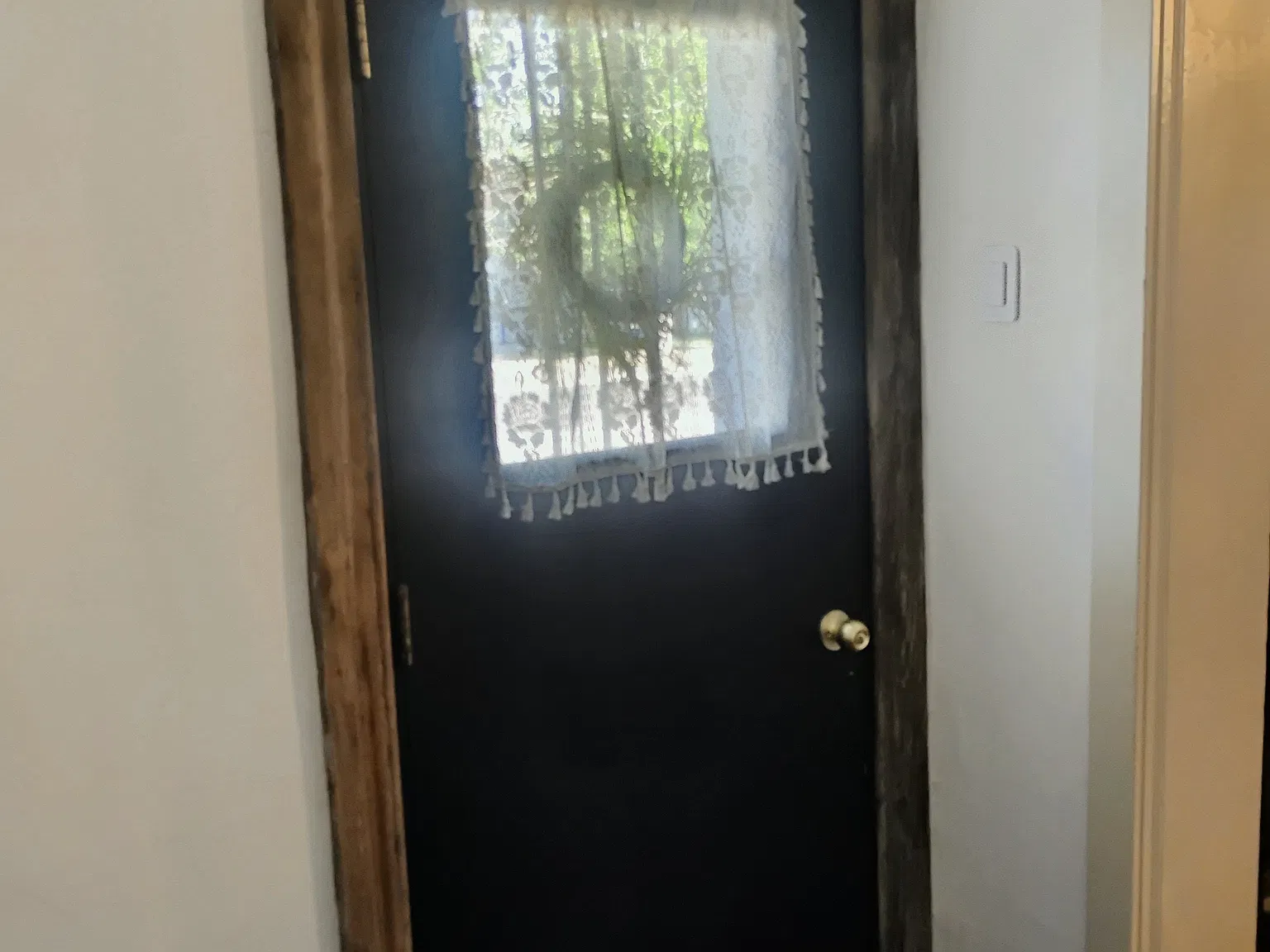 3 bed, 2500 sqft, $2,250 — Photo 3