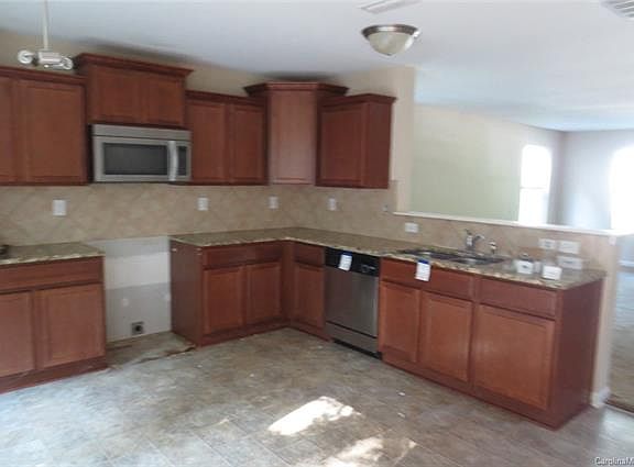4th image of 1072 Joselynn Dr