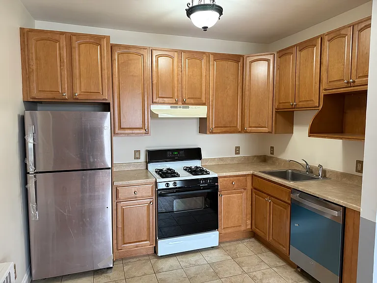 287 Bloomfield Ave #1 — Photo 5