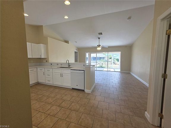 3rd image of 4401 NE 21st Ct