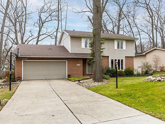 2nd image of 52131 Carriage Hills Dr