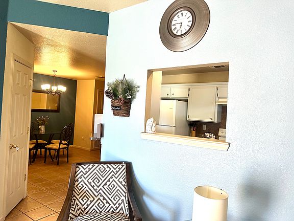 4th image of 1311 Nicholas Cir APT B