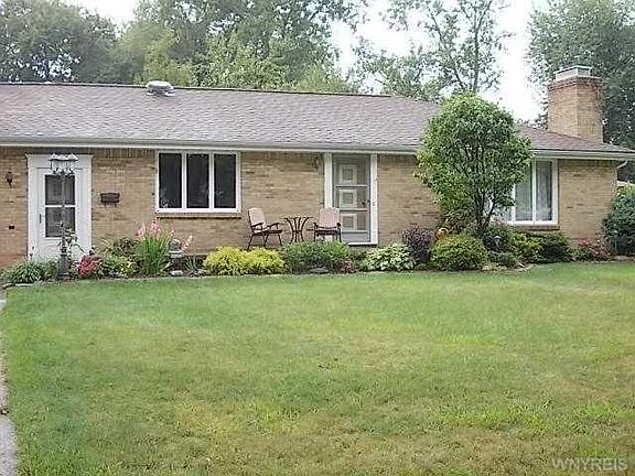 2nd image of 120 Woodlane Dr