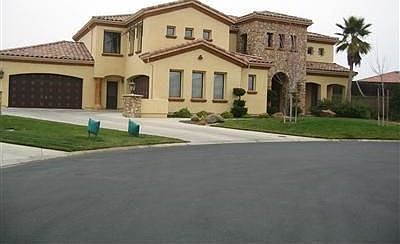 1st image of 3921 Stoneleigh Ct