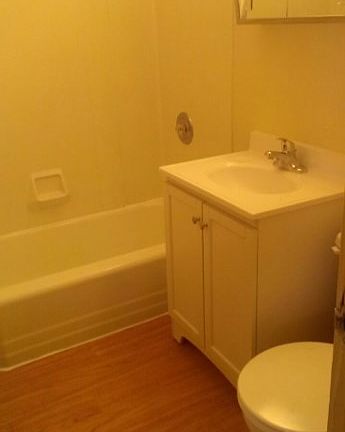 5th image of 305 S Lodge Ln APT 4