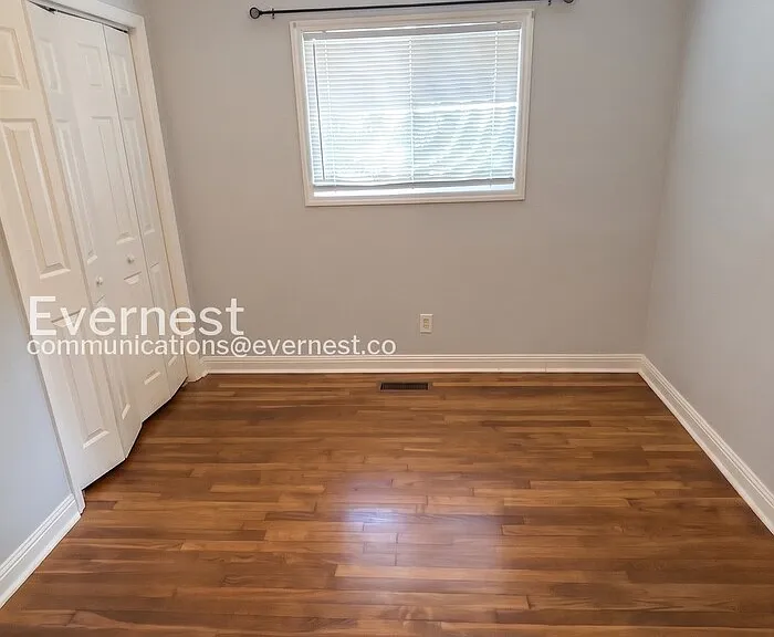 6913 Martha Ave #A — Photo 8