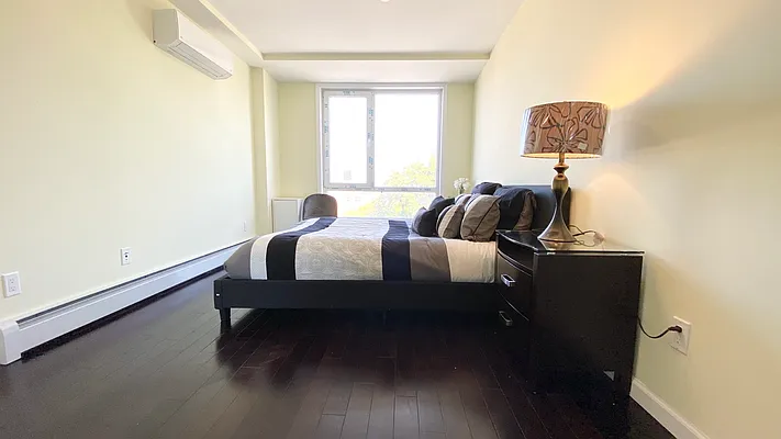 Sold by E Realty International Corp | media 9