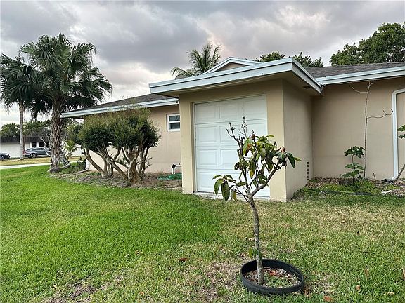 3rd image of 5702 Bayberry Lane