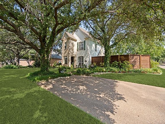 3rd image of 4335 Northaven Rd