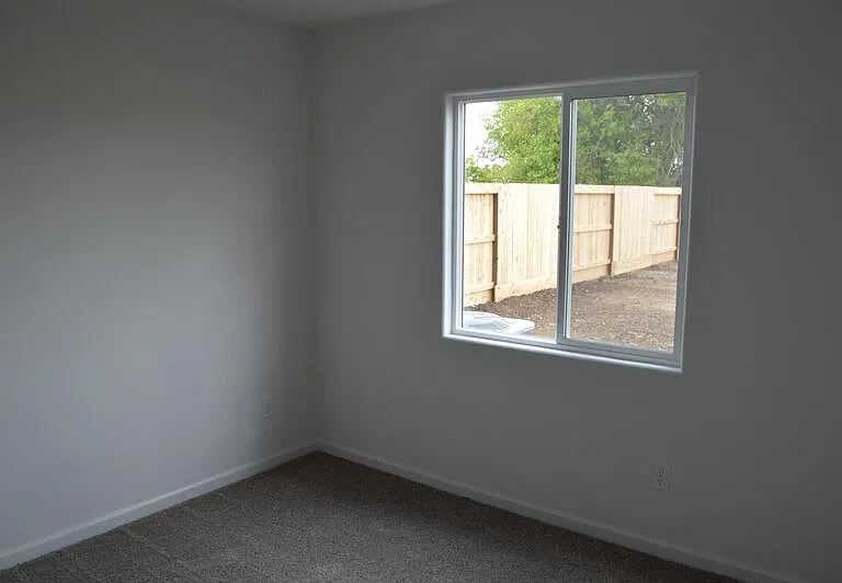 61 Medieval St — Photo 11