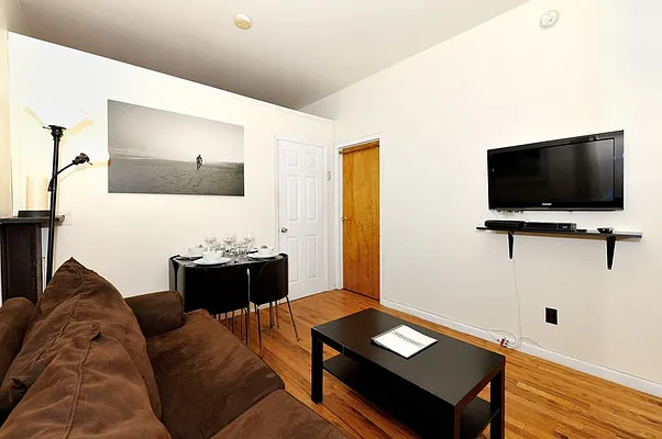 Rented by Eisenberg Exclusives | media 28