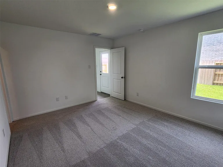 929 Capracotta Dr — Photo 12