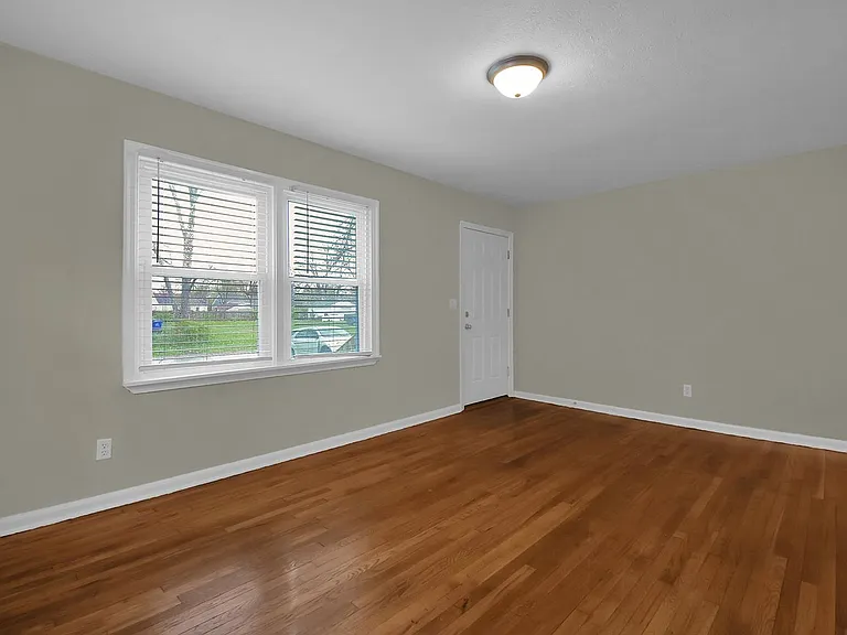 2566 Atwood Ter — Photo 2