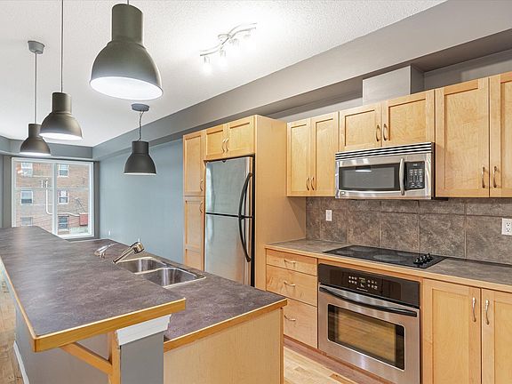 4th image of 10503 98th Ave NW #511