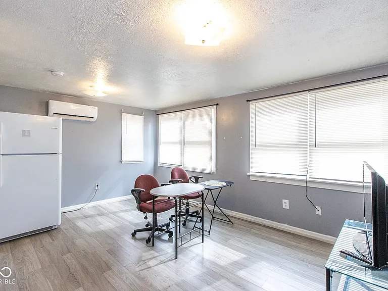 203 N Pennsylvania St #2 — Photo 6