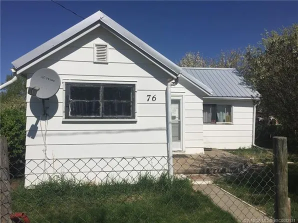 76 S 4th Ave E, Drumheller, AB T0J 0Y9