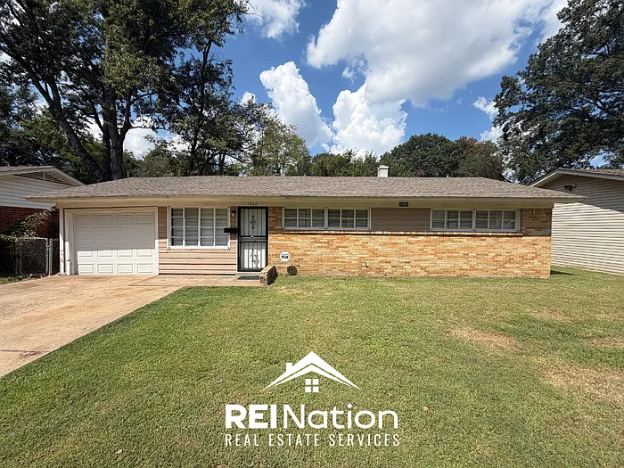 3 bed, 1.0 bath, 1000 sqft, $1,125 — Photo 1