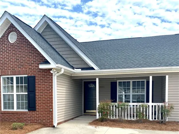 6006 Old Park Ln, High Point, NC 27265