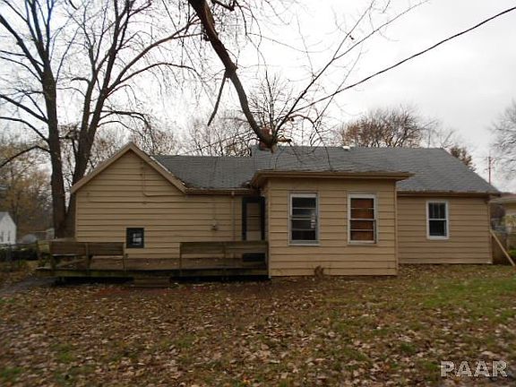 4th image of 2004 N Northcrest Dr