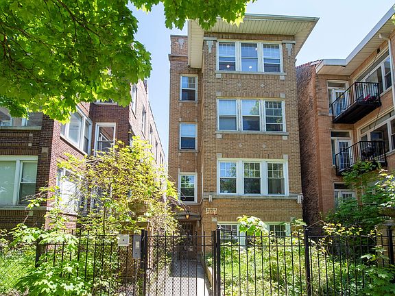 2nd image of 4825 N Sawyer Ave APT 3