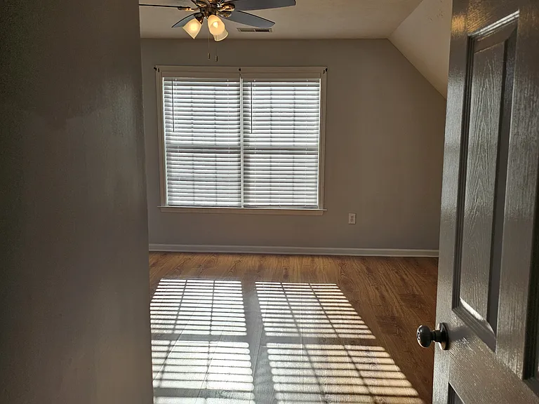 8535 English Saddle Dr — Photo 36