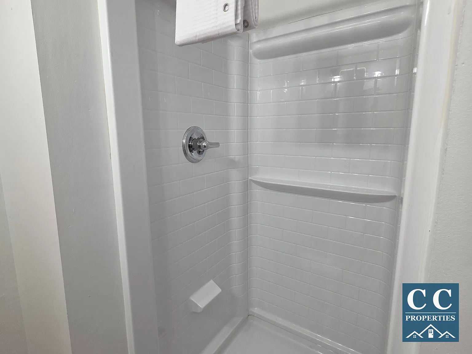 3 bed, $1,350 — Photo 3