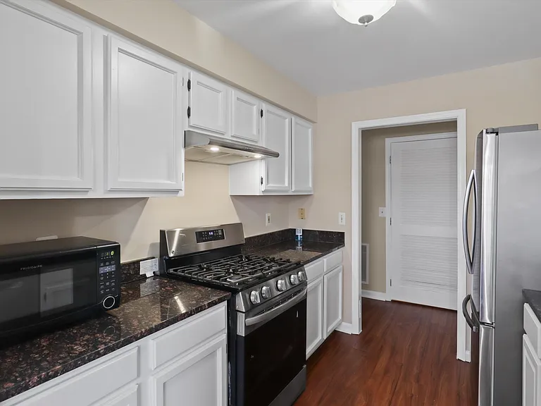 8058 Lisle Dr #101 — Photo 12