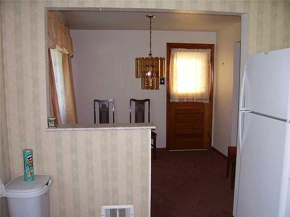 4th image of 14274 Roberta Dr