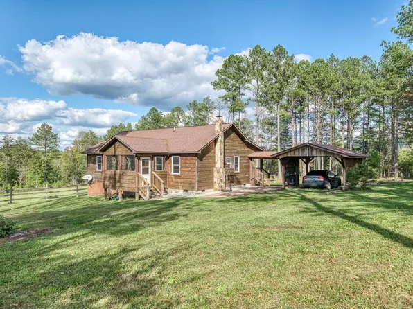 944 Flat Rock Rd, Crossville, TN 38572