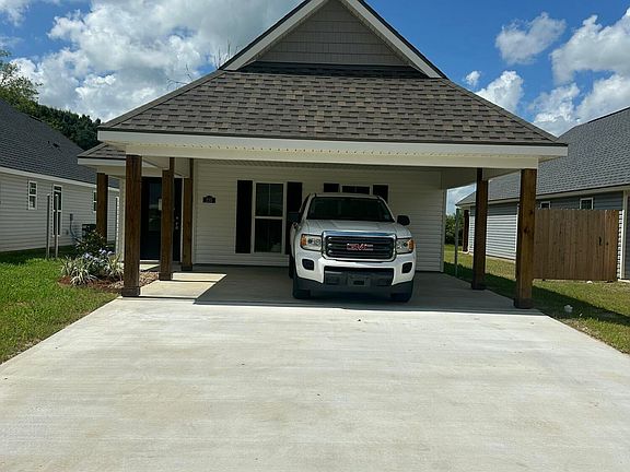2nd image of 235 Camerons Cove Dr
