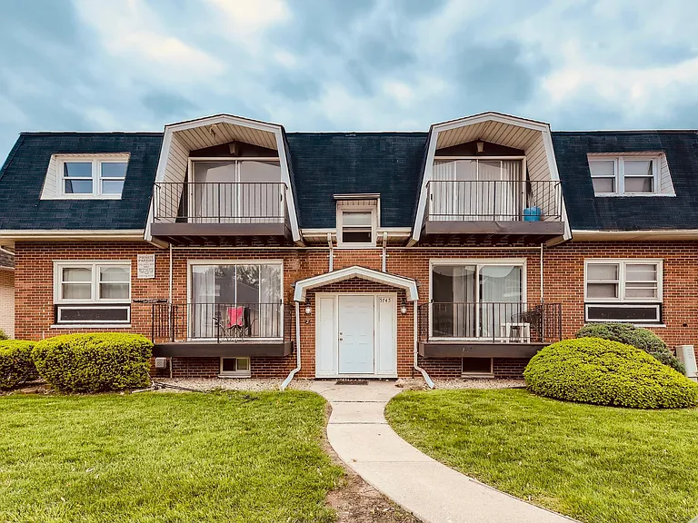 5745 Circle Dr #1W — Photo 2