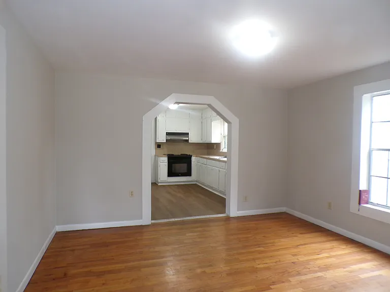 116 Avalon Ave — Photo 10