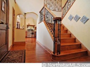 5658 Seven Oaks Ct, Minnetonka, MN 55345