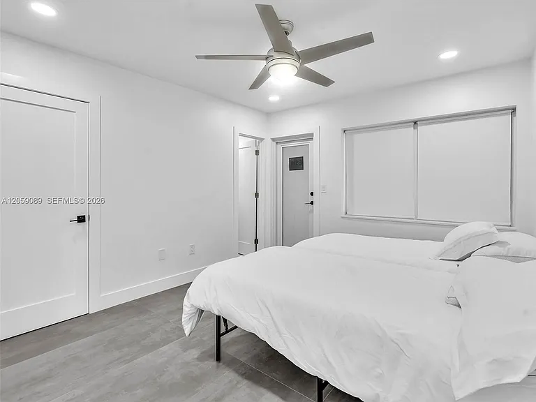 11900 N Bayshore Dr #101 — Photo 11