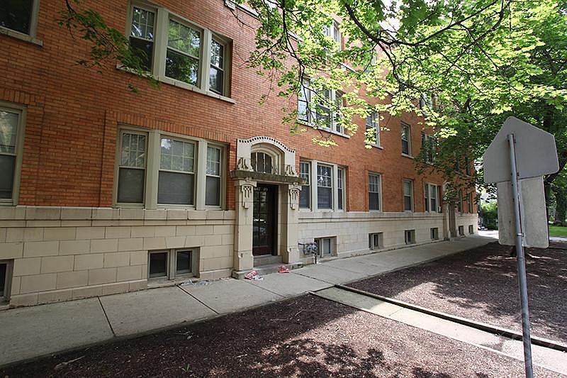 1st image of 1609 W Berteau Ave #U1