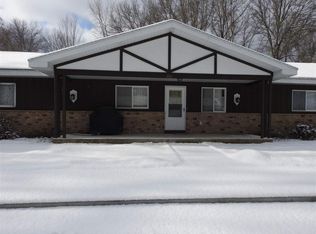 303 Village Place Dr, Roscommon, MI 48653