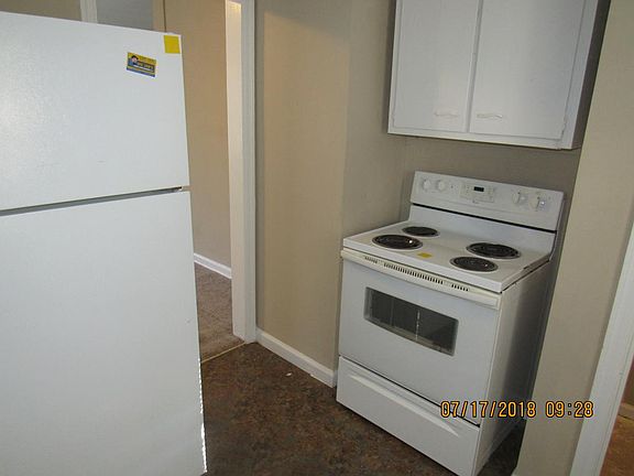 5th image of 3351 N Grant Ave