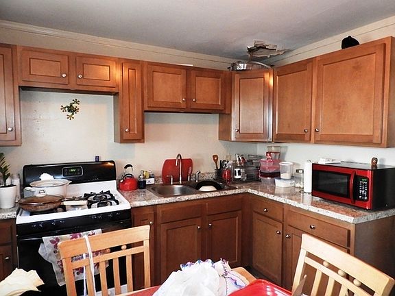 4th image of 303 Brierhill Dr