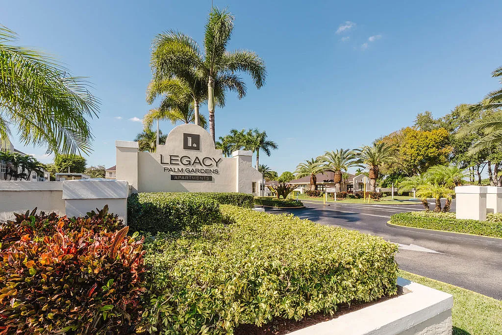 Legacy Palm Gardens — Photo 1