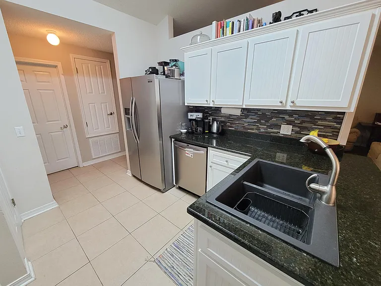7399 Olympia St — Photo 22