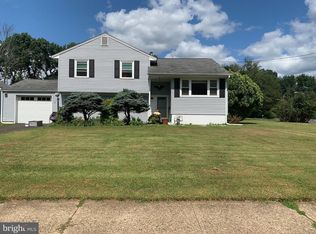 11 Sherbrooke Rd, Ewing, NJ 08638
