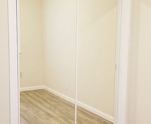 3rd image of 819-831 Sacramento St #48
