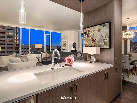 5th image of 1321 Seneca Street #1904