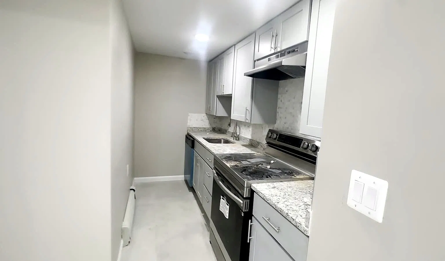 1 bed, 650 sqft, $1,750 — Photo 3