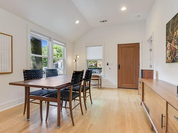 5th image of 1313 Garden St #C