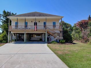 2909 E Pelican Dr, Oak Island, NC 28465