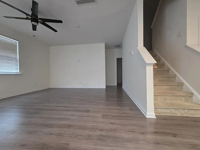 125 Meadows Landing Ln — Photo 7